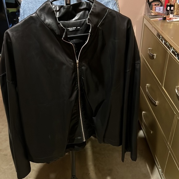 Leather jacket - Picture 4 of 4